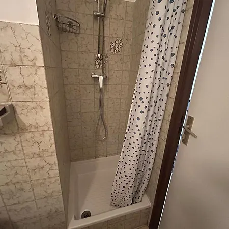 Apartment Proche Avec Terrasse - - Fr-1-250-297 Le Grau-du-Roi